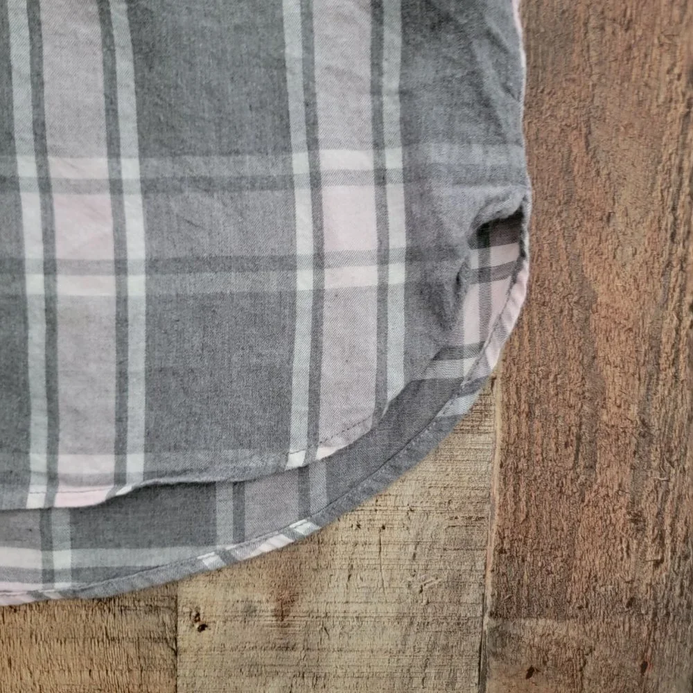 Time and Tru Gray and Pink Plaid Flannel Button Down Large - Picture 14 of 16